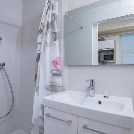 Le Veyrier - Small Studio For 2 People In The Heart Of The Old Town Annecy Exterior photo