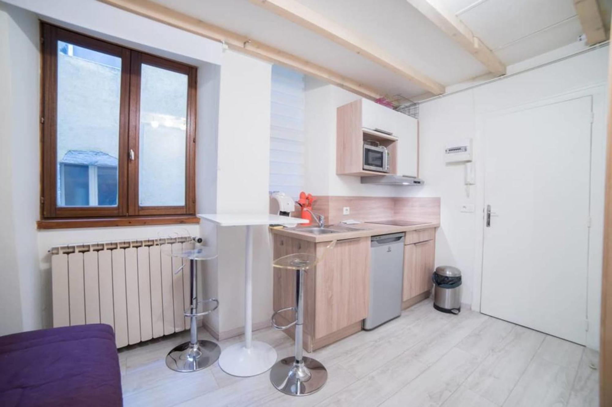 Le Veyrier - Small For 2 People In The Heart Of The Old Town